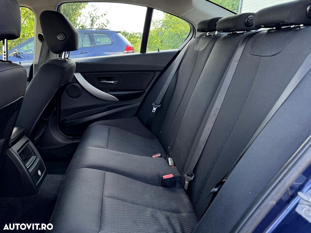 BMW Seria 3 320d Advantage - 15