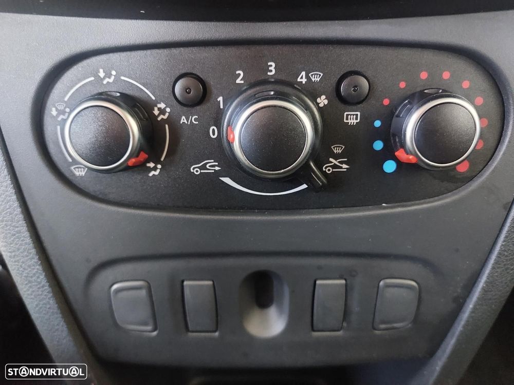 Dacia Sandero 1.0 SCe Comfort - 32