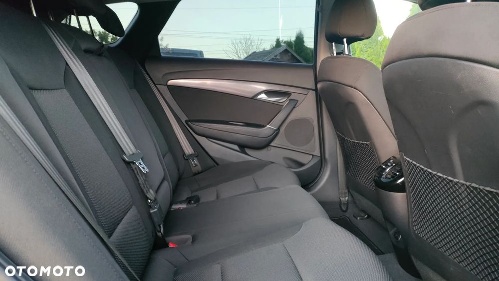 Hyundai i40 Kombi 1.7 CRDi DCT Style - 12