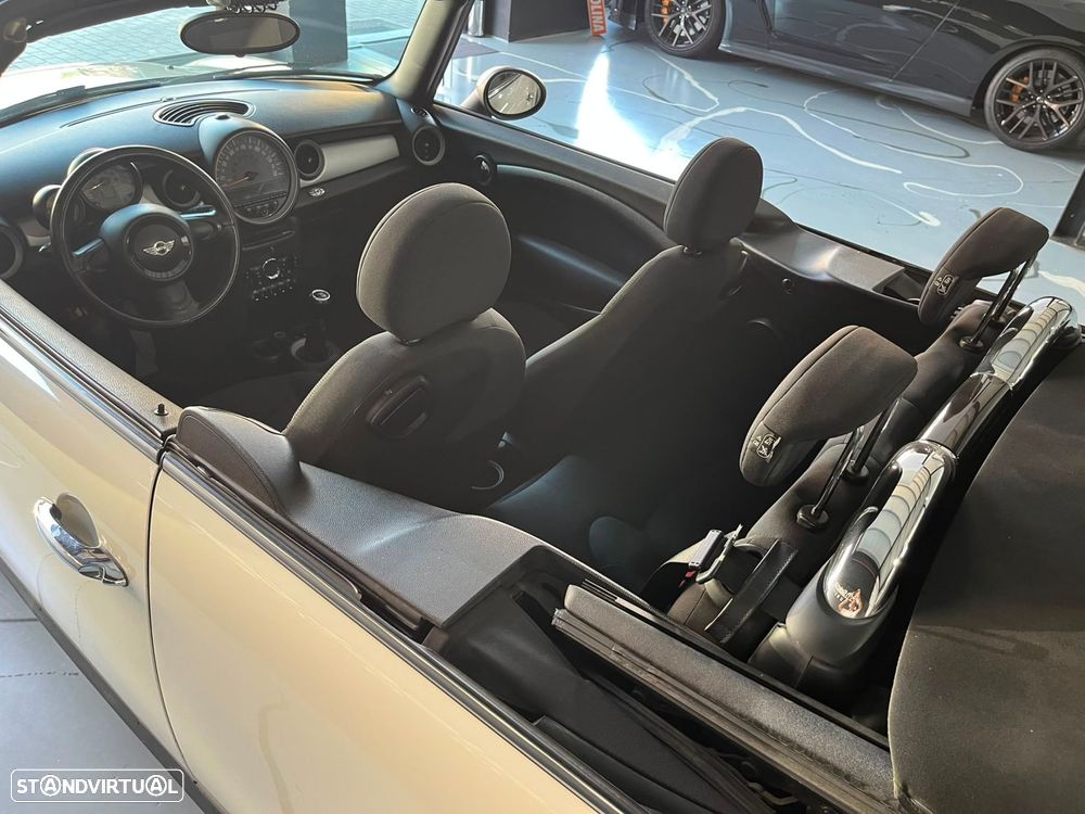 MINI 3 Portas Cooper D - 33