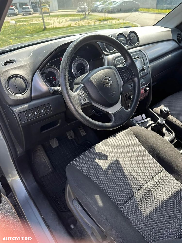 Suzuki Vitara - 8
