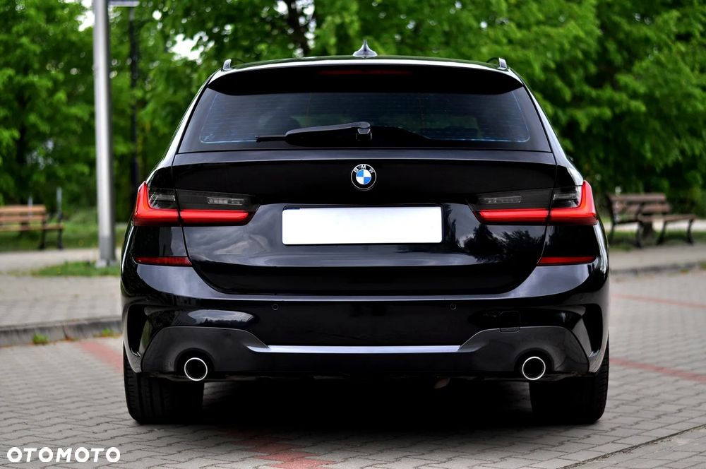 BMW Seria 3 320d M Sport sport - 11