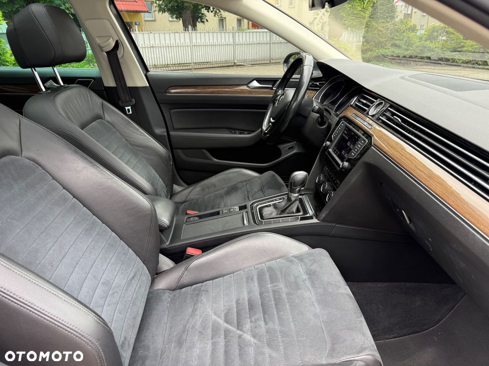 Volkswagen Passat - 10