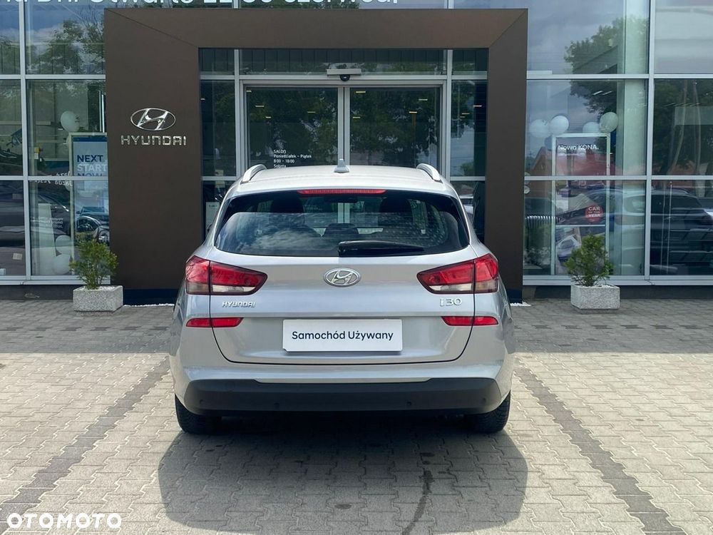 Hyundai i30 1.5 DPI Modern - 10