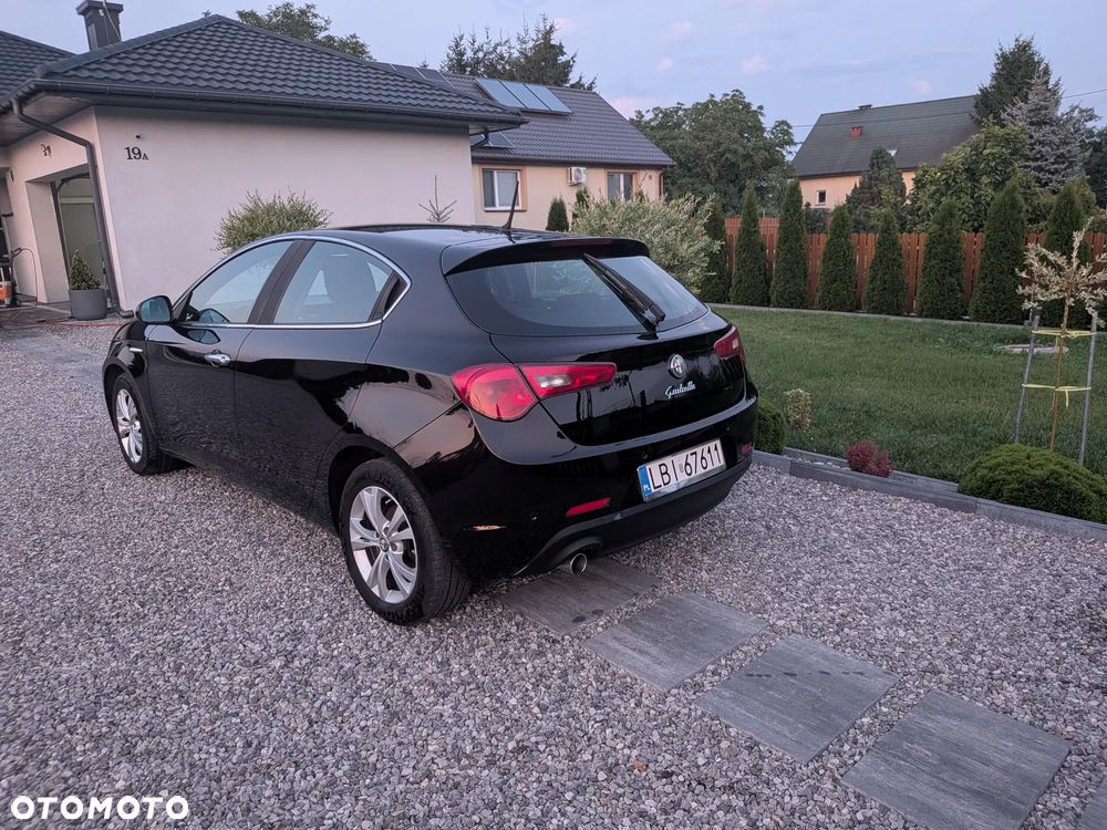 Alfa Romeo Giulietta 1.6 JTDM 16V - 5