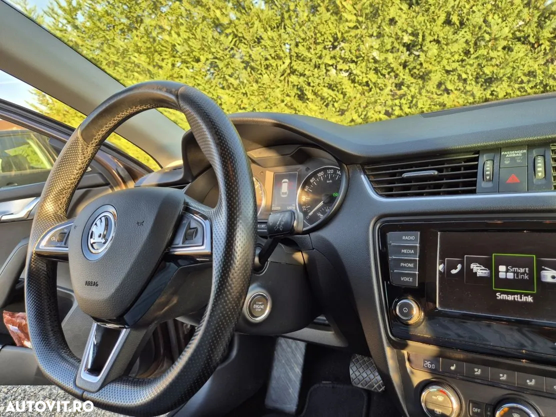 Skoda Octavia 2.0 TDI DSG Style - 17