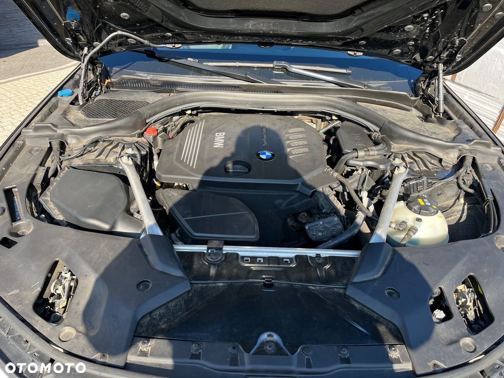BMW Seria 5 520d xDrive - 32