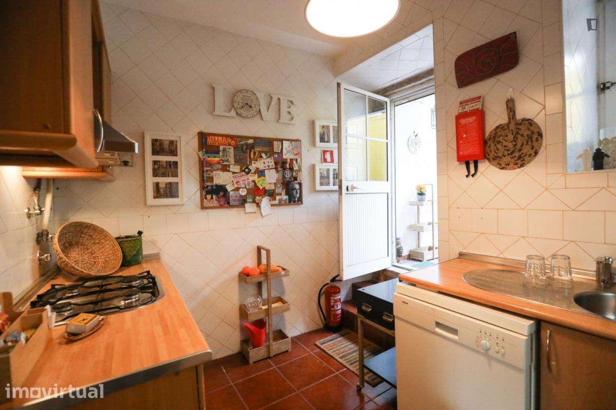 Apartamento com 1 quartos - localizado em Princípe Real Lisbon - Grande imagem: 4/60