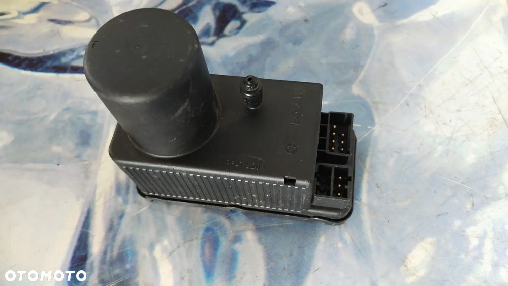 POMPKA CENTRALNEGO ZAMKA MERCEDES W202 0132006349 - 2