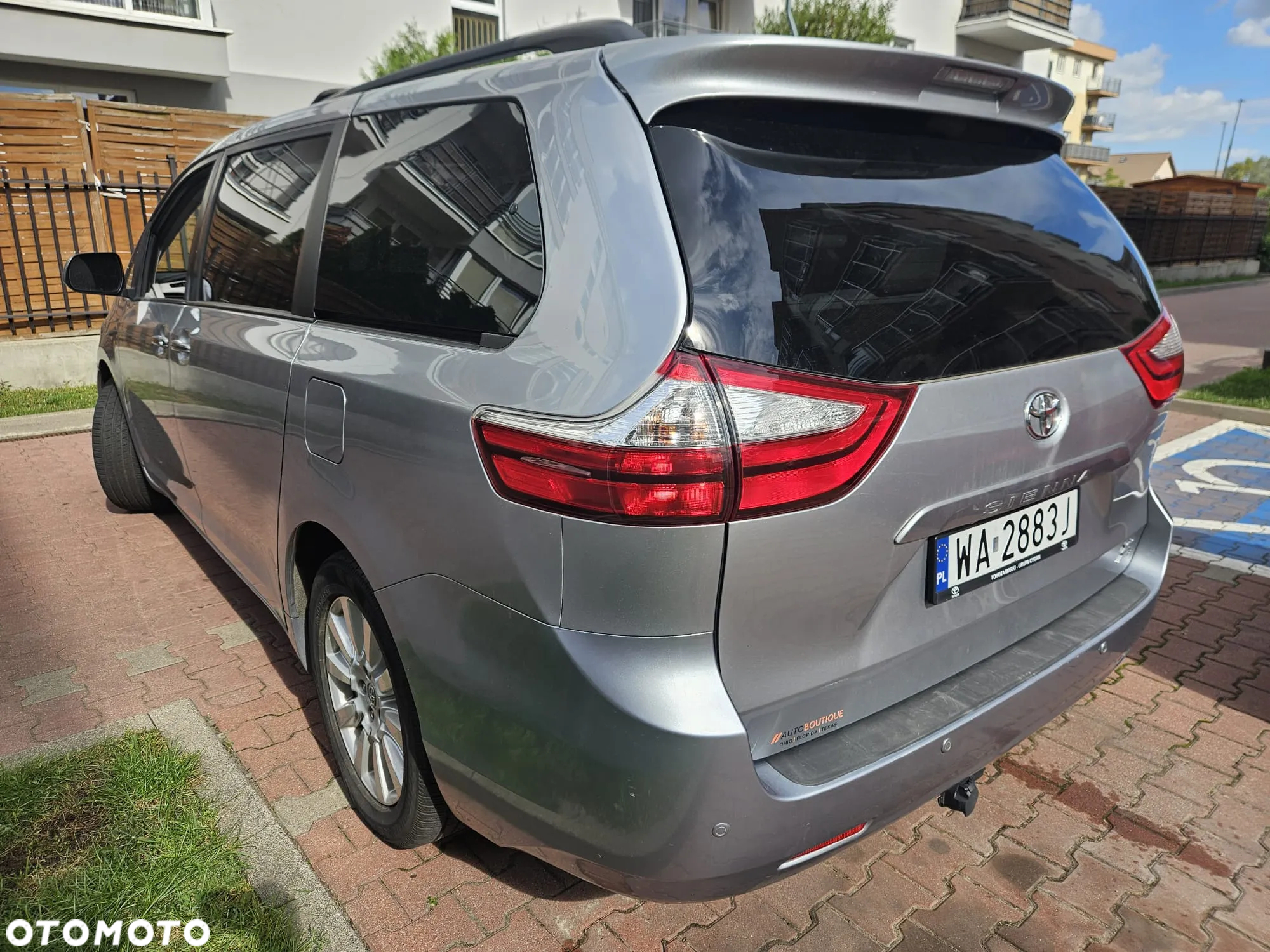 Toyota Sienna 3.5 V6 XLE AWD - 2