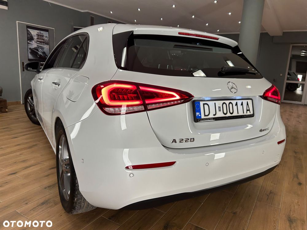 Mercedes-Benz Klasa A 220 4-Matic 7G-DCT - 9