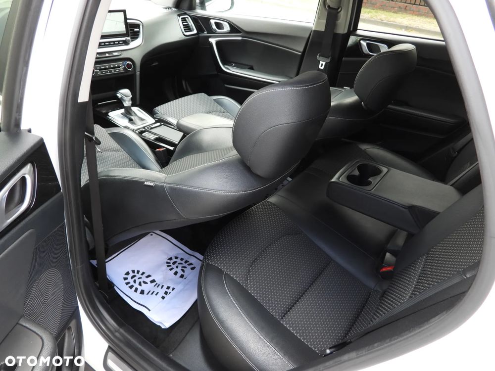Kia XCeed - 29
