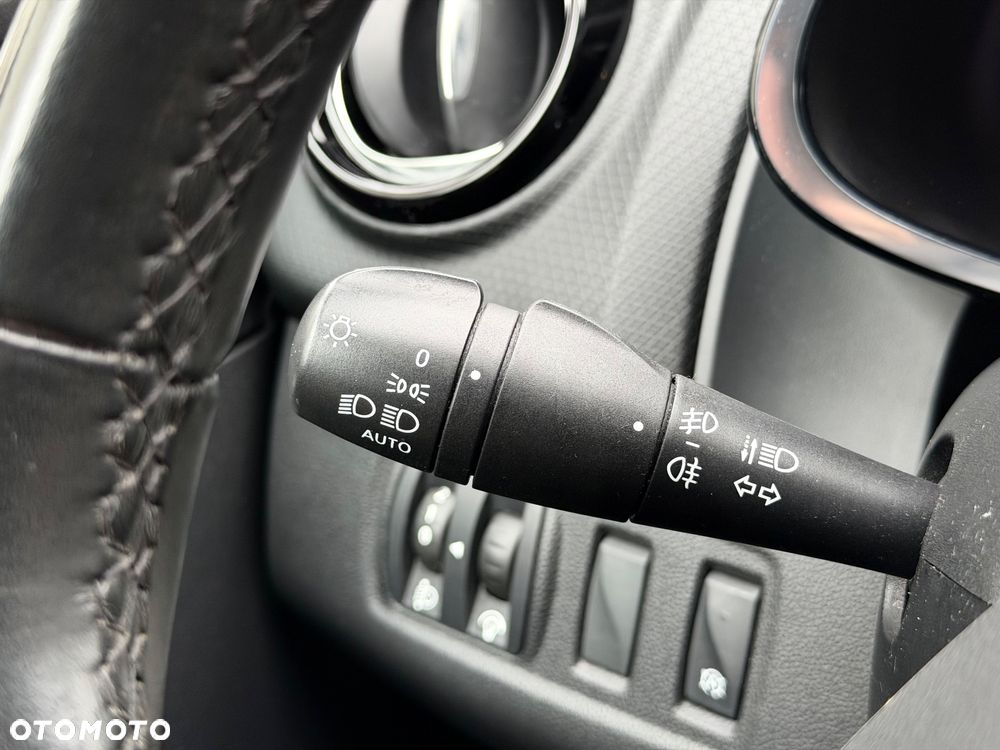 Renault Clio 0.9 Energy TCe Limited EU6 - 22