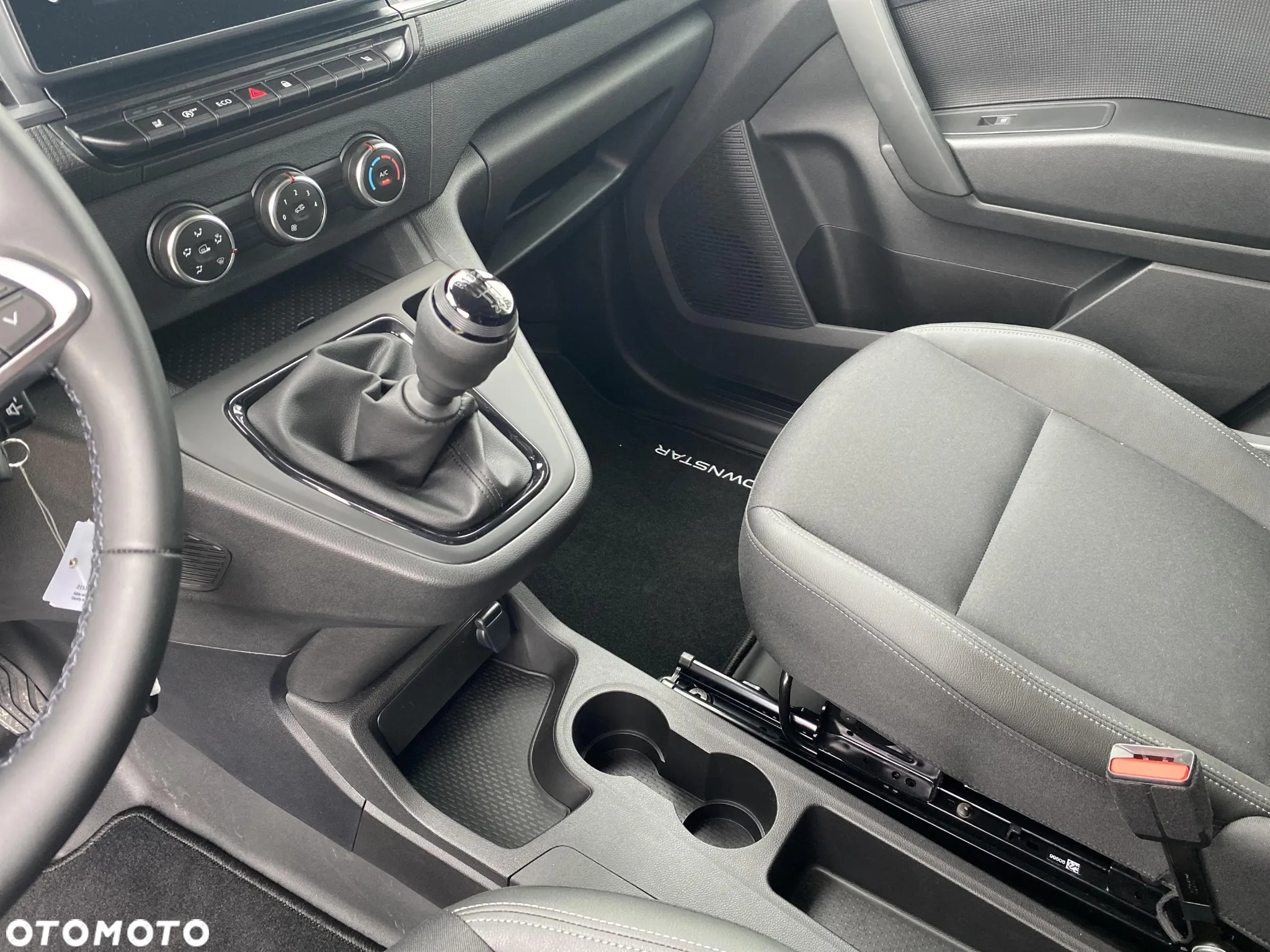 Nissan TOWNSTAR - 15
