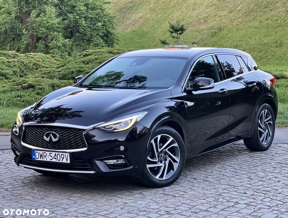 Infiniti Q30 1.6t Premium 7DCT - 3