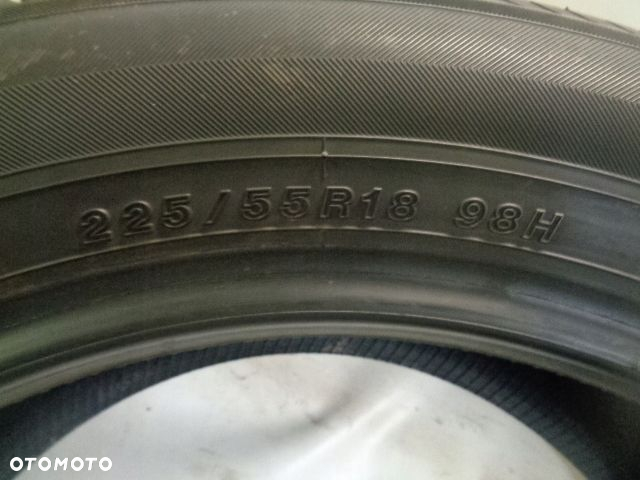 YOKOHAMA BLUEARTH E70 BZ 225/55R18 98H - 10