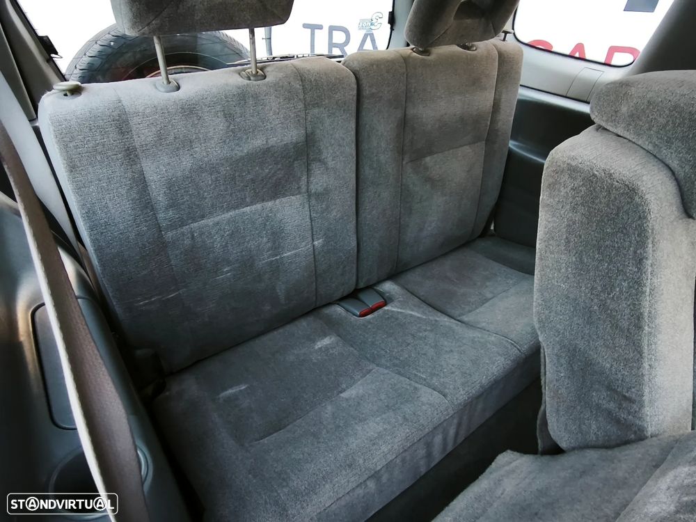 Suzuki Grand Vitara XL-7 2.0 HDi - 23