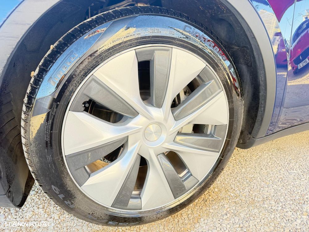 Tesla Model Y Long Range Dual Motor AWD - 14