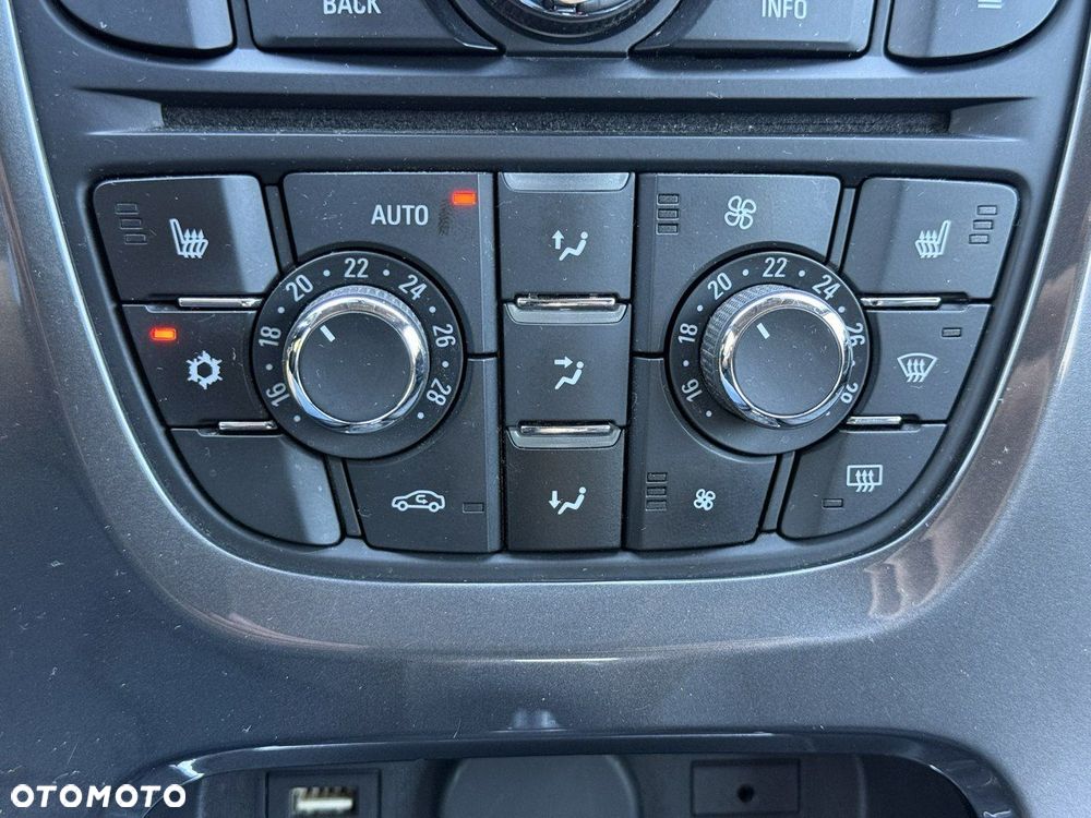 Opel Astra 1.6 ECOTEC DI Turbo ecoFLEX St Exklusiv - 26