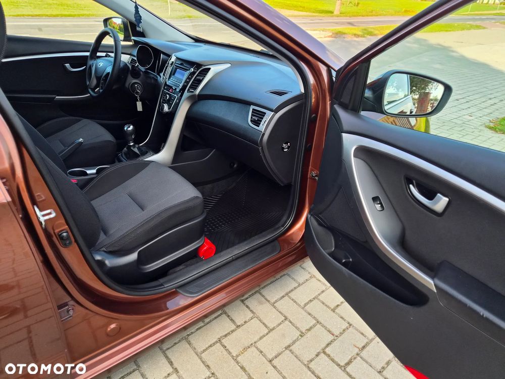 Hyundai i30 1.4 Premium - 13