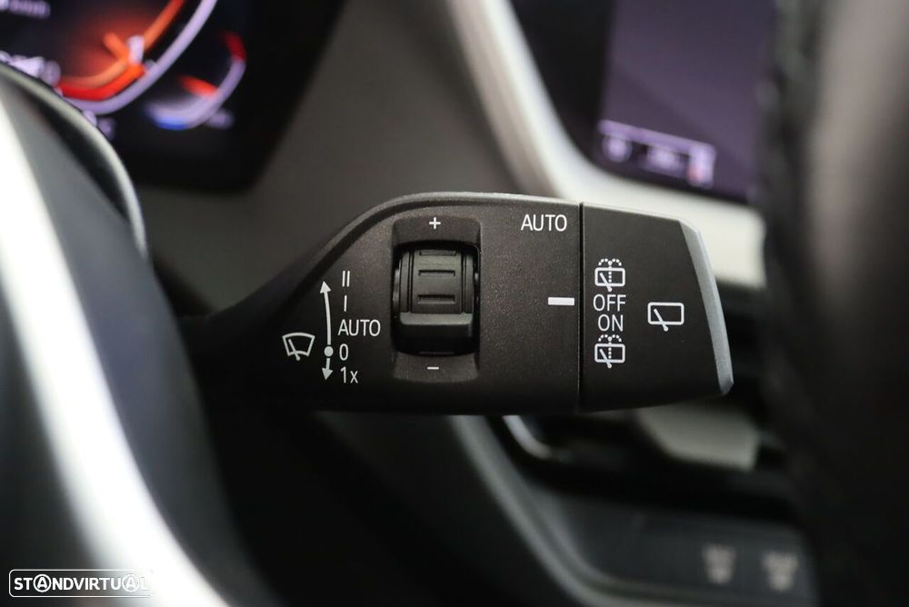 BMW 116 d Pack Desportivo M Auto - 14