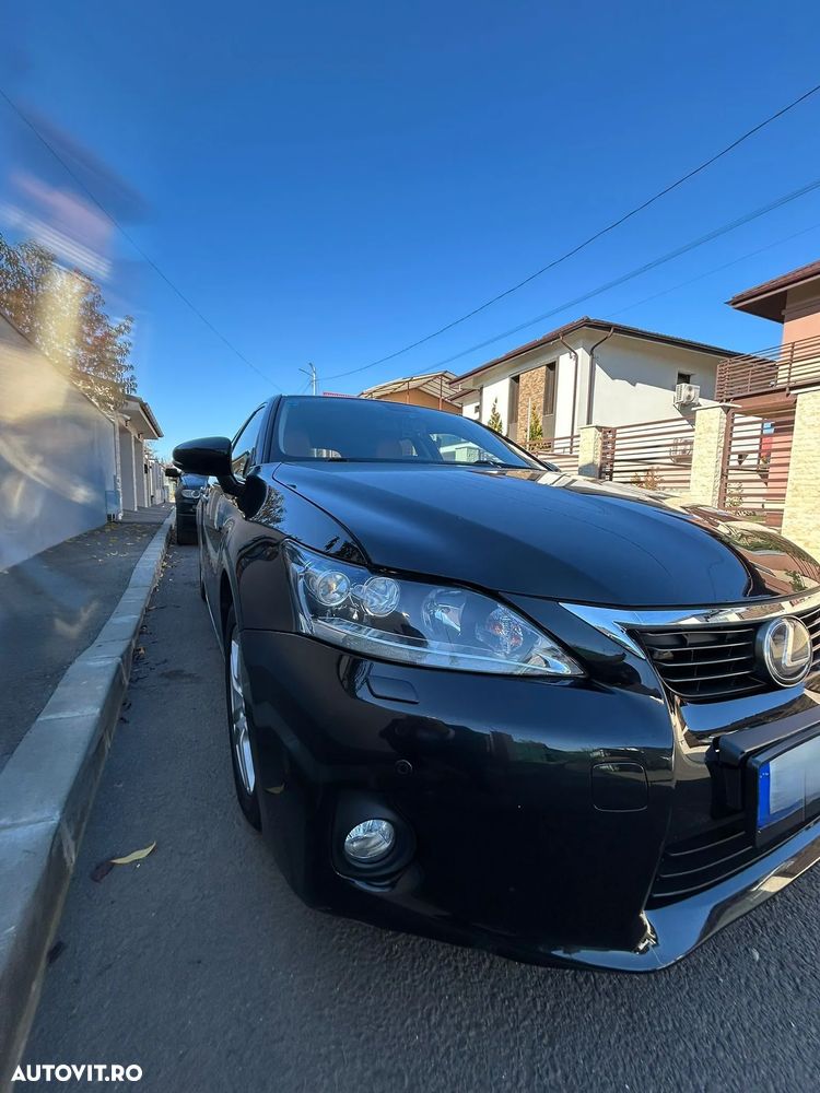 Lexus CT - 13