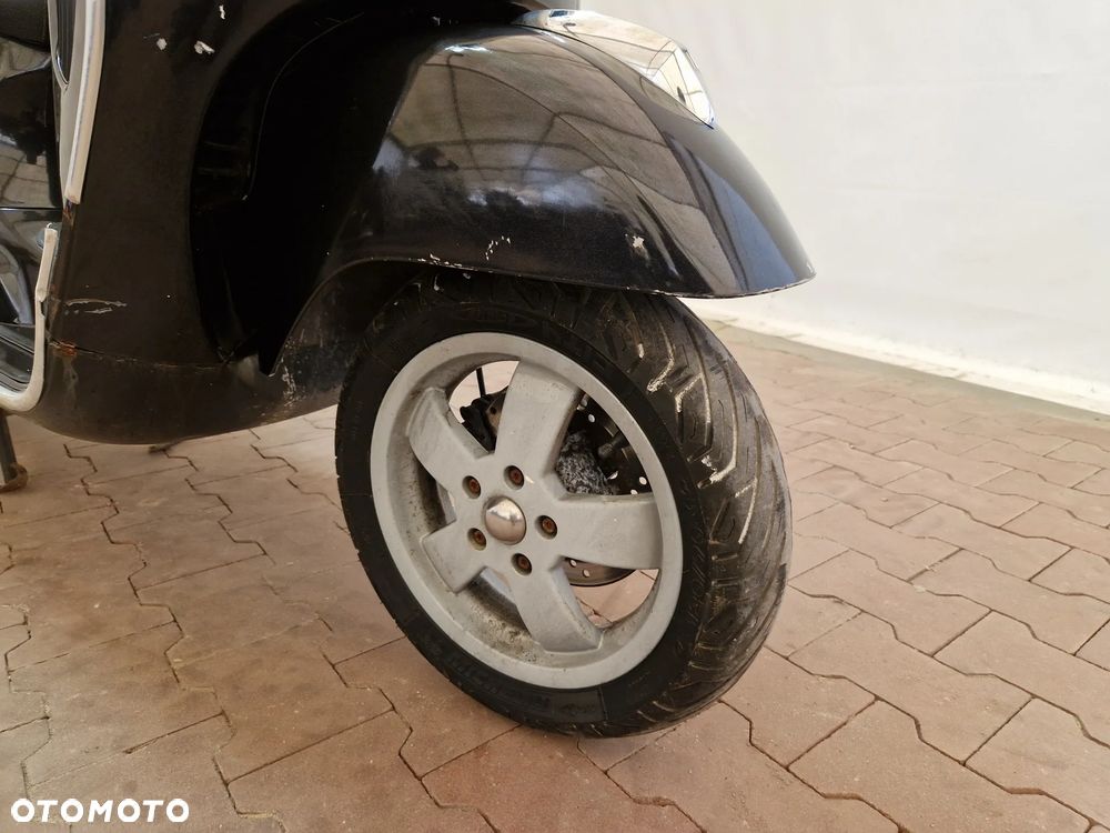 Piaggio Vespa - 23