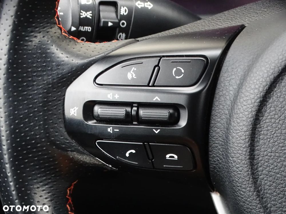 Kia Stonic 1.0 T-GDI 120 Platinum Edition - 10