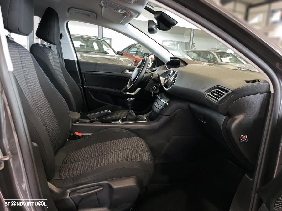 Peugeot 308 SW 1.5 BlueHDi Style - 26