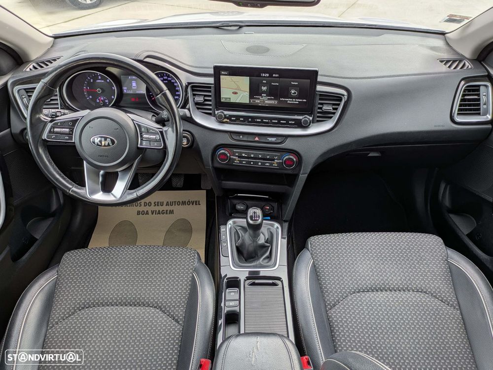 Kia Ceed SW 1.6 CRDi MHEV Drive+SRF - 24