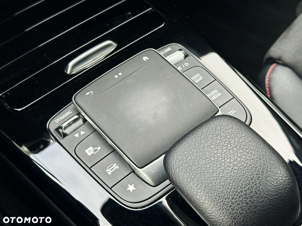 Mercedes-Benz CLA - 15