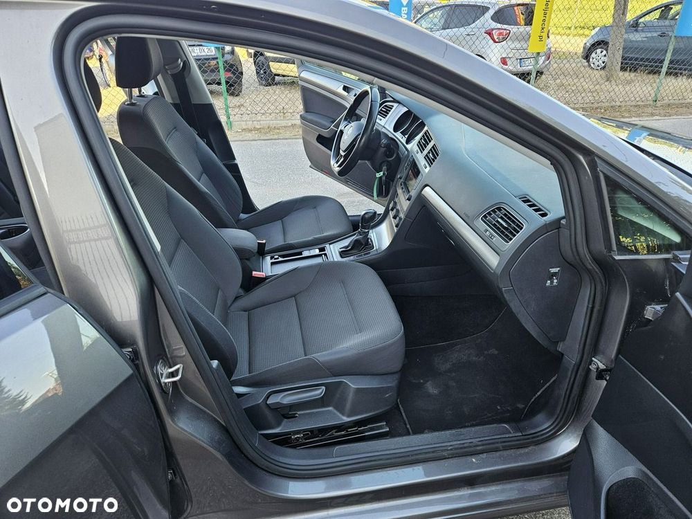 Volkswagen Golf - 10