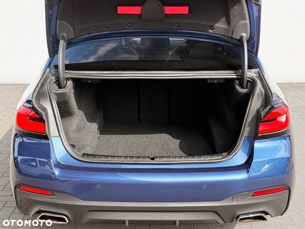 BMW Seria 5 530d xDrive M Sport Edition - 16