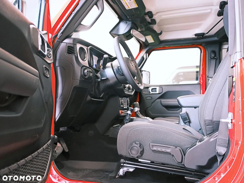 Jeep Wrangler - 15
