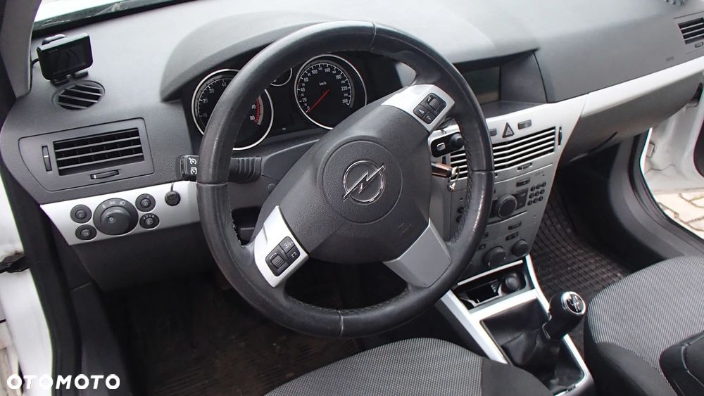 Opel Astra 1.6 - 25