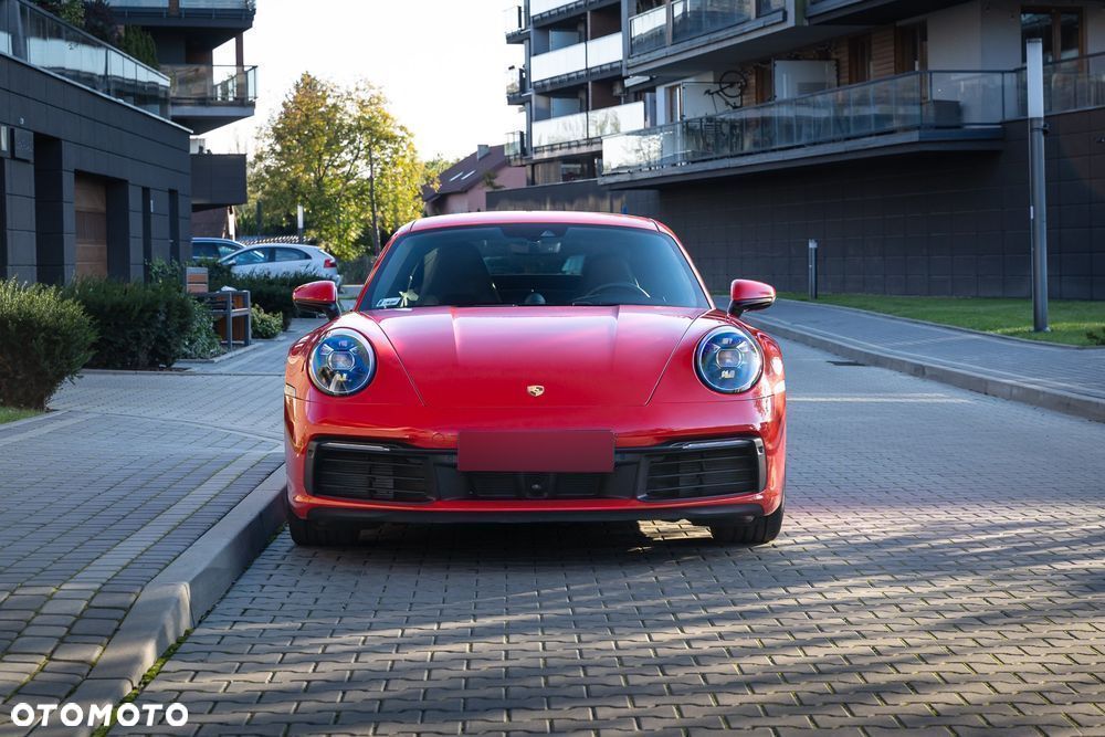 Porsche 911 Carrera 4S - 4