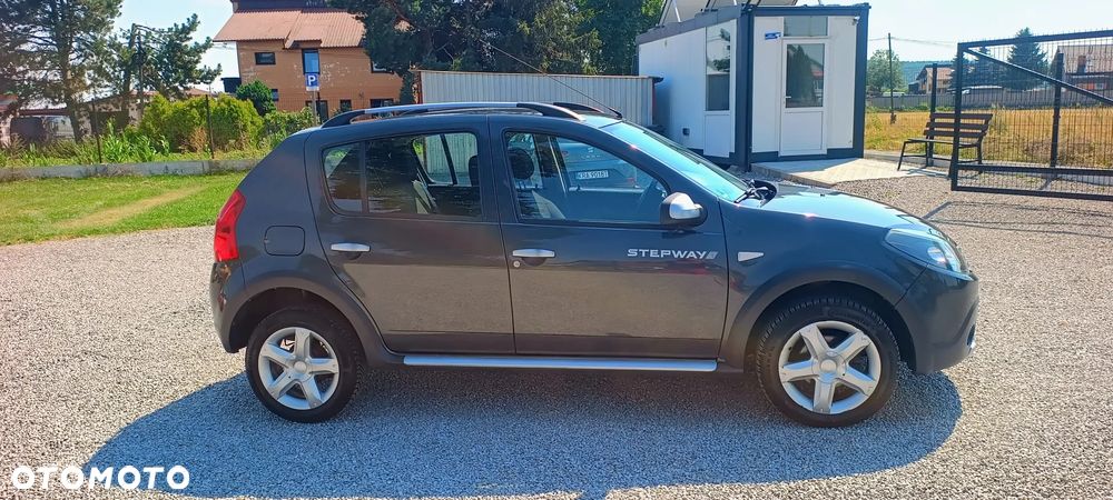 Dacia Sandero Stepway 1.6 - 7