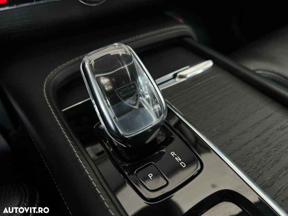 Volvo XC 90 - 21