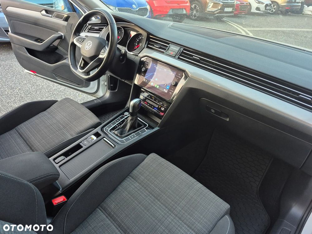 Volkswagen Passat 2.0 TDI SCR Comfortline DSG - 19
