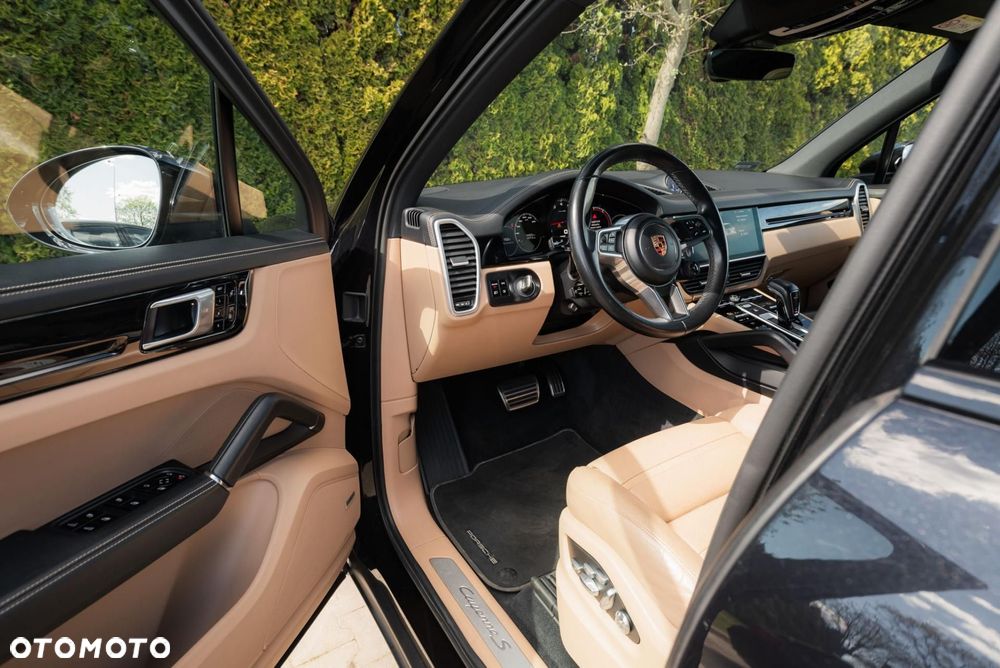 Porsche Cayenne S - 10