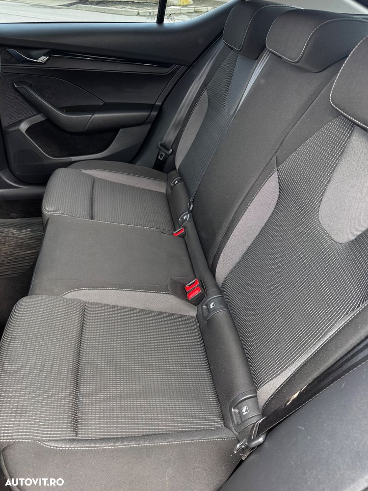 Skoda Octavia 2.0 TDI Style - 39