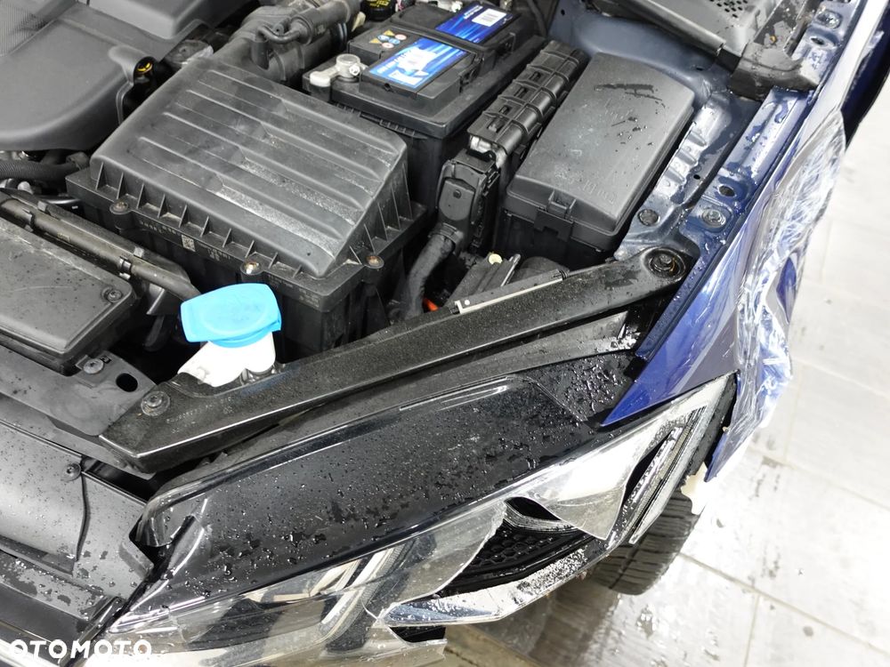 Volkswagen Golf 2.0 TDI SCR Highline - 18