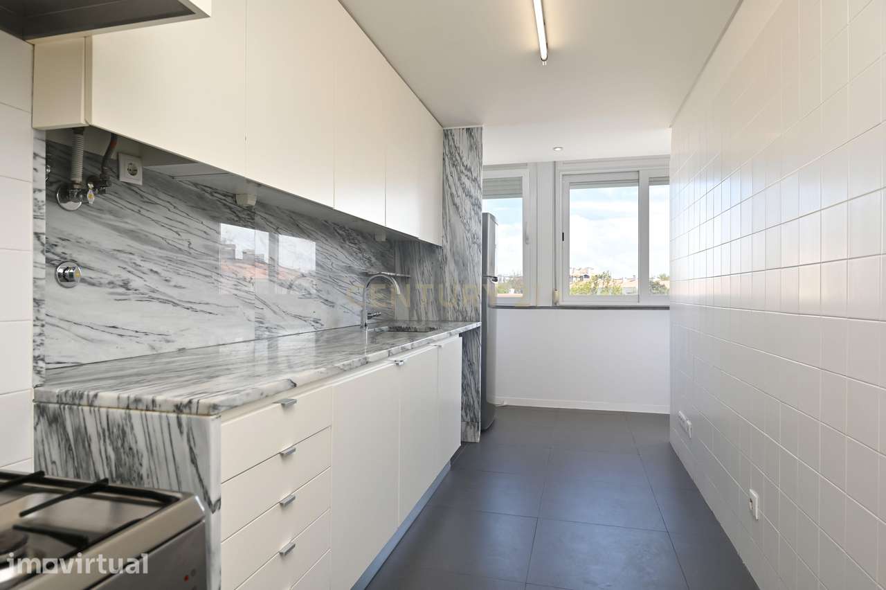 Apartamento T3 | Bairro do Junqueiro – Parede - Grande imagem: 2/22