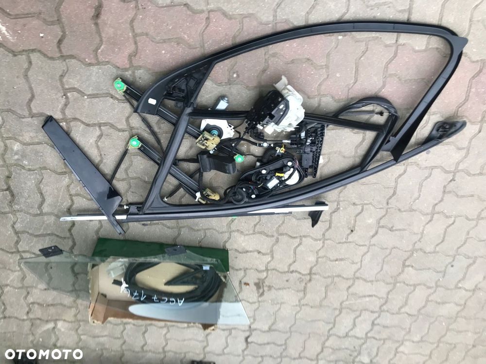 MECHANIZM SZYBY LISTWA KLAMK LEWY PRZÓD AUDI A6 C7 - 7