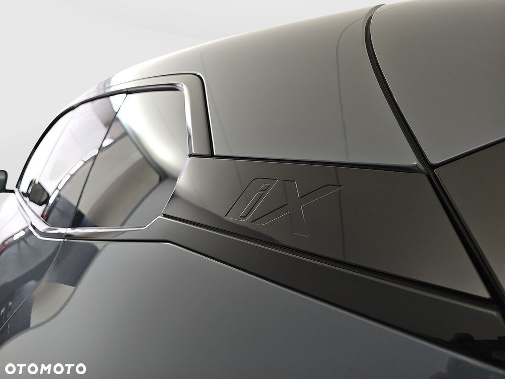 BMW iX xDrive40 76.6kWh - 33