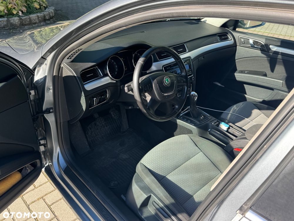 Skoda Superb 1.6 TDI Elegance Greenline - 6