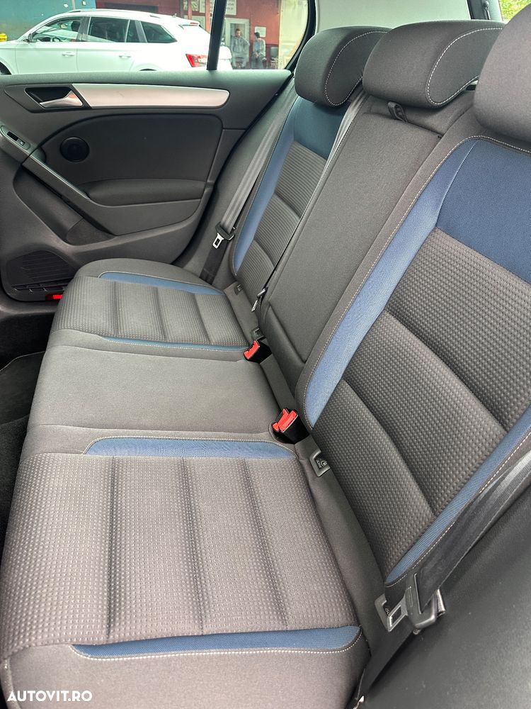 Volkswagen Golf - 11