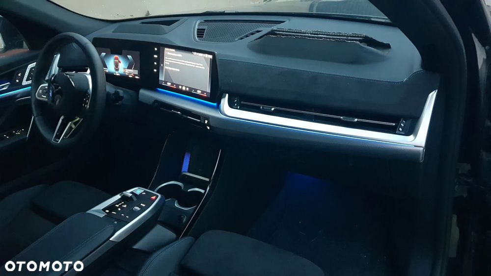 BMW iX2 - 33