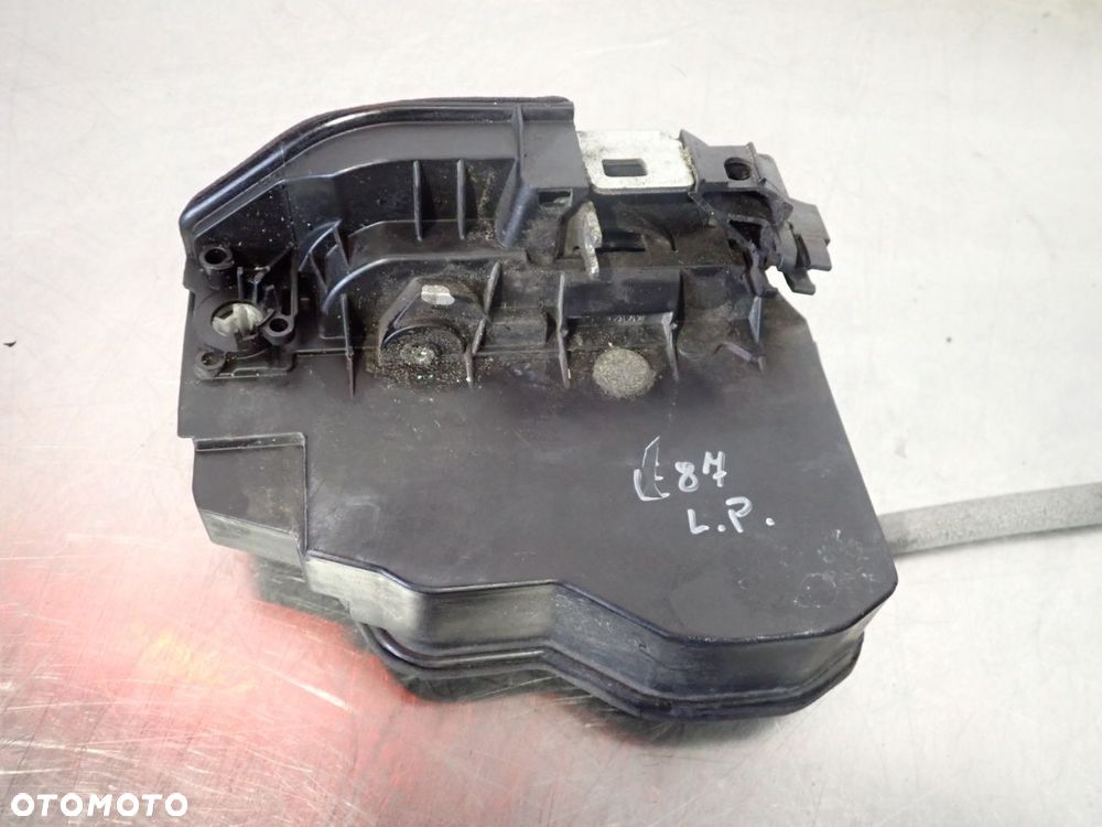 ZAMEK LEWY PRZÓD DRZWI BMW E87 - 4