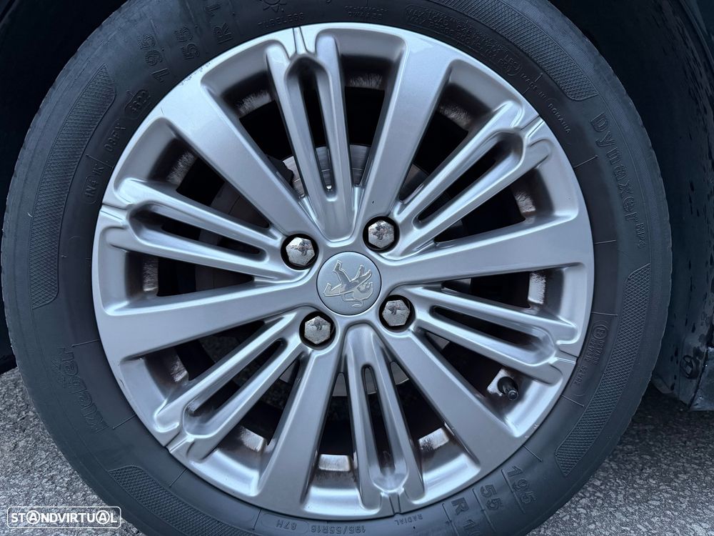 Peugeot 208 1.2 PureTech Style - 18